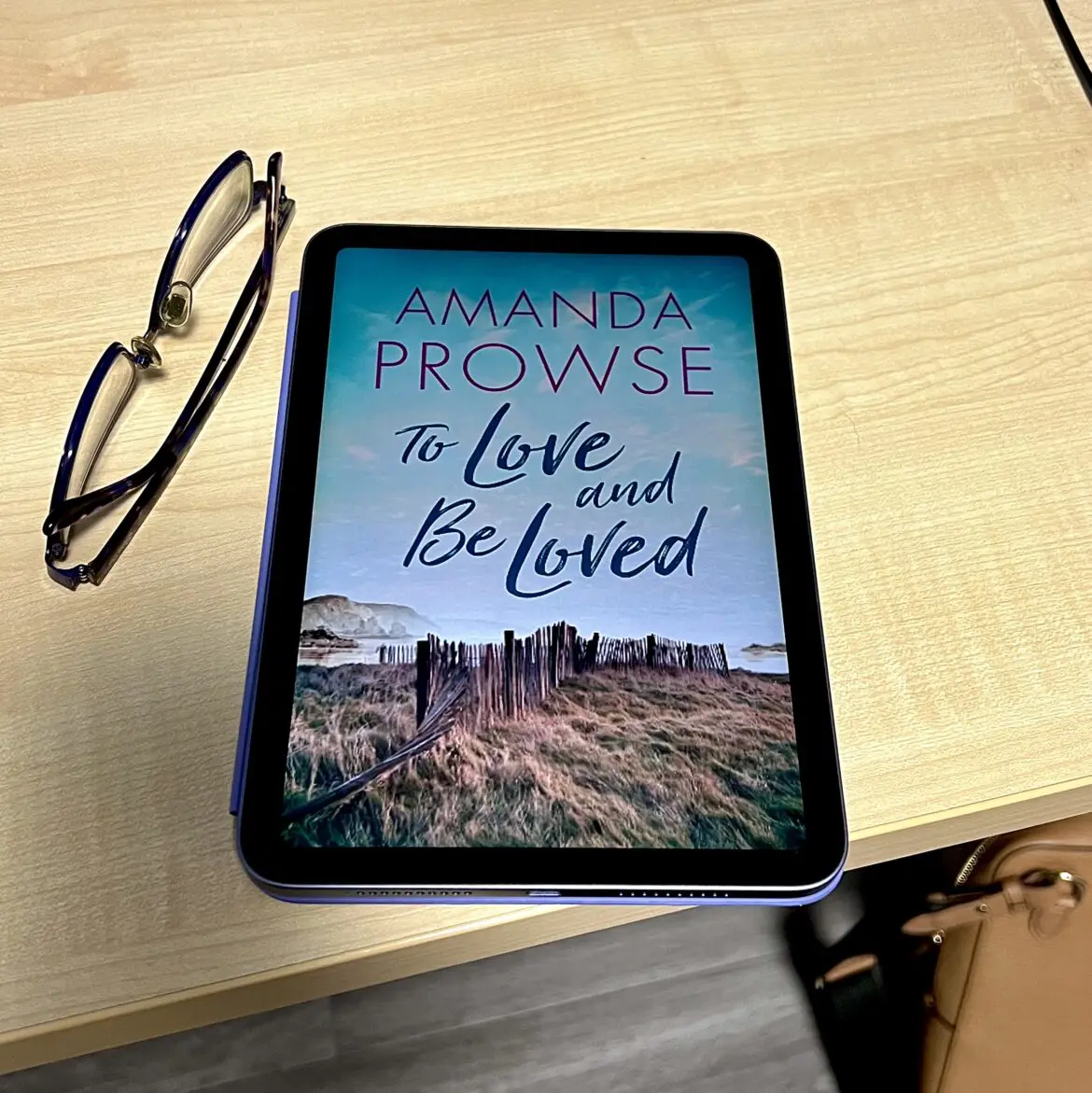 To Love and Be Loved by Amanda Prowse Book Review