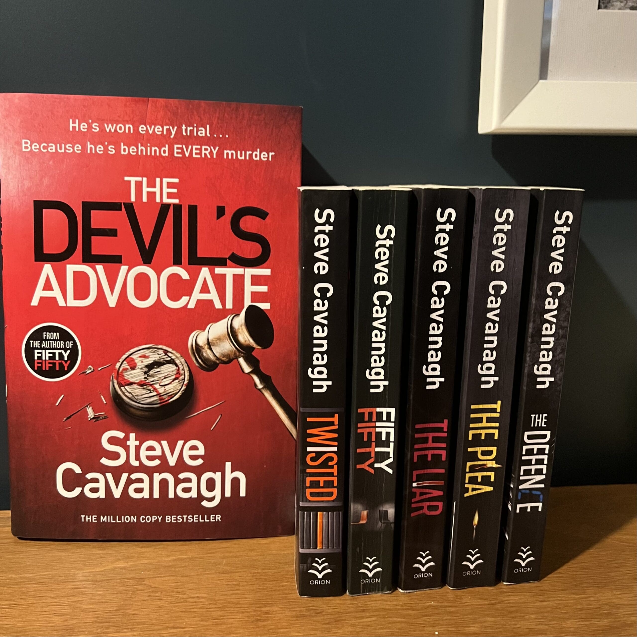 The Devil's Advocate By Steve Cavanagh Book Review | The Sleepy Reader